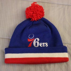 Philadephia 76ers XL-Logo Beanie